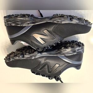 Size 13 Men's New Balance Golf Cleats